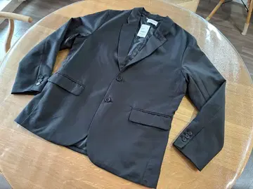 본프리 BORN FREE 블랙 테일러드 자켓 M