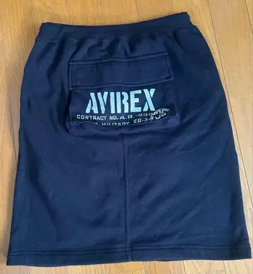 AVIREX 백 포켓 맨투맨 스커트
