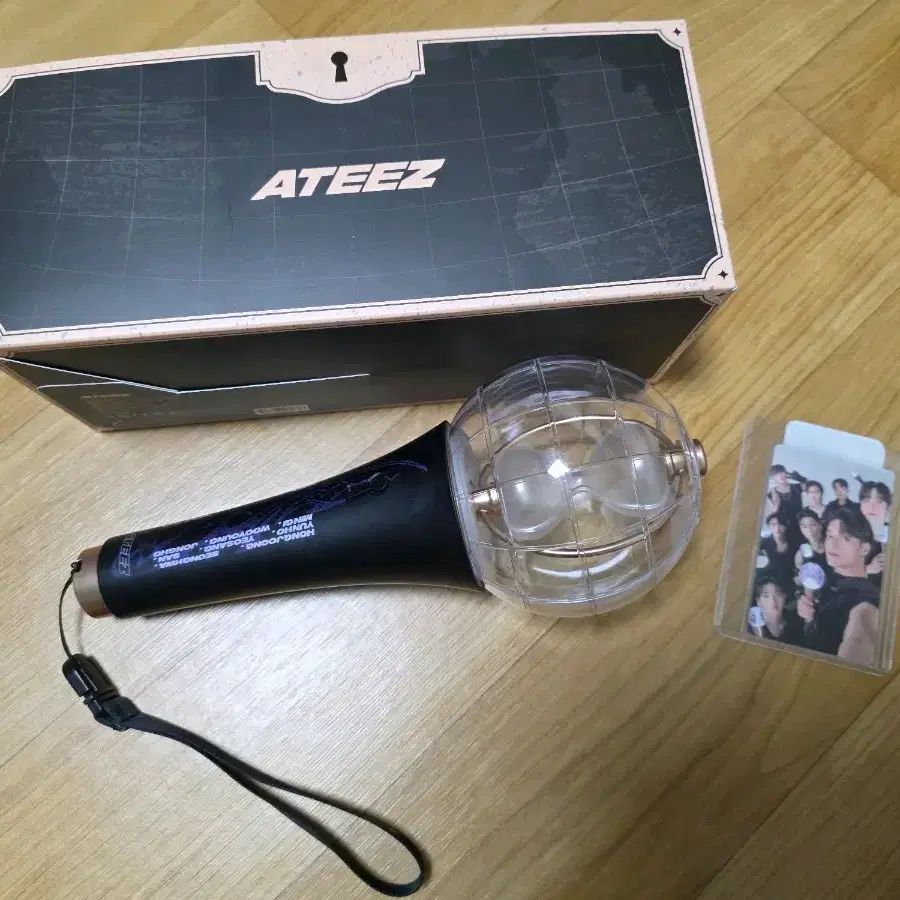 Ateez 8 room Atiny ring on Bunjang Global Site.
