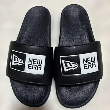 뉴에라 샌들
