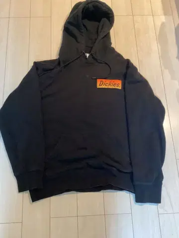 Dickies 블랙 후드 부착 후드티