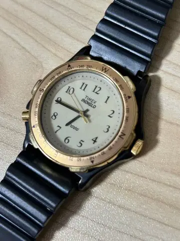 TIMEX Indiglo 블랙 골드 작동품