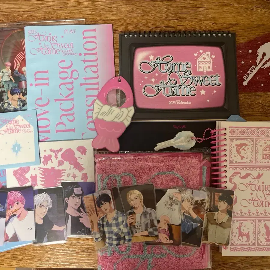 PLAVE 2024 season's greetings (including poca), bulk purchase