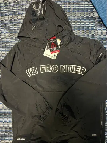 I'Z FRONTIER 나일론 후드티 3L 미사용 블랙