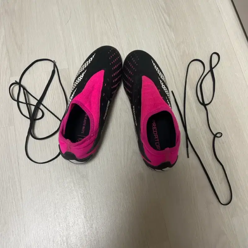 아디다스 프레데터