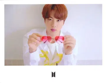 BTS JIN 2022 Yet To Come in BUSAN 인스턴트 포