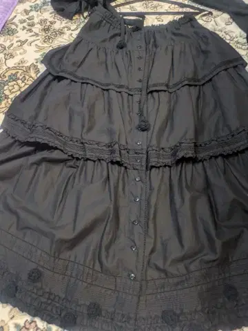 핑크하우스 장미 모티브 피코프릴 블랙 3단 롱 스커트 컨디션 최상