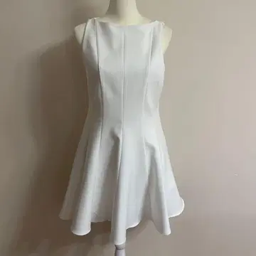 새상품 ZARA 화이트 슬리브리스 플레어 원피스 L