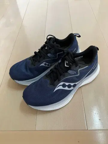 Saucony 템퍼스2 26.5cm 러닝화