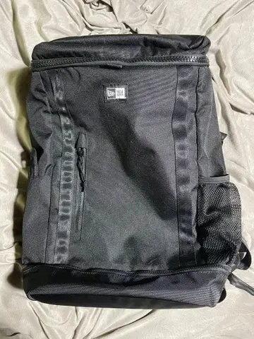 뉴에라 백팩 25L 블랙