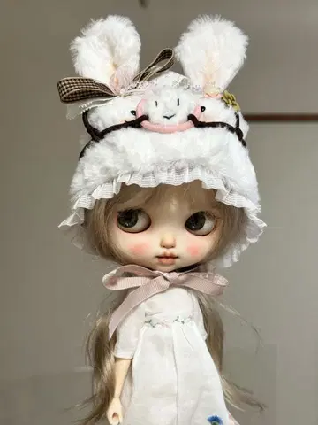 브라이스용 독일 비스코스 원단 포니 모자 화이트 핸드메이드