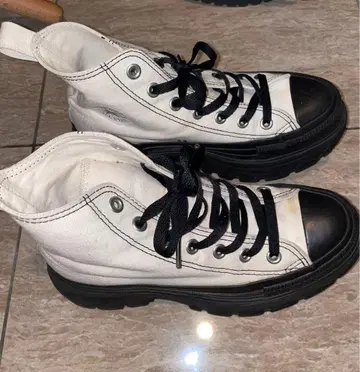 Converse React 화이트/블랙 하이컷 스니커즈