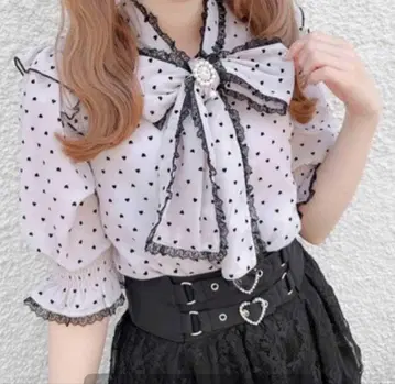 도트 무늬 리본 포함 블라우스 로지타 ROJITA
