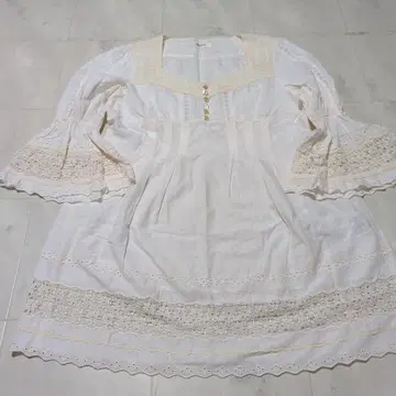 핑크하우스 잉게보그 레이스 달린 면 로운 블라우스