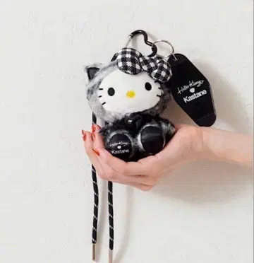 Kastane HelloKitty 봉제 인형 참 마스코트 블랙