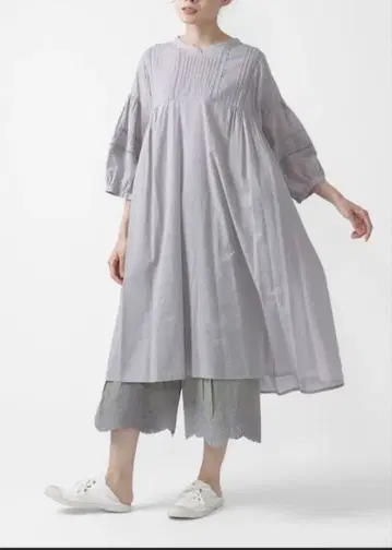 26SS Basco 바스코 면 로운의 핀턱 벌룬 슬리브 튜닉