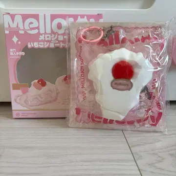 멜로 조이 딸기 쇼트 케이크