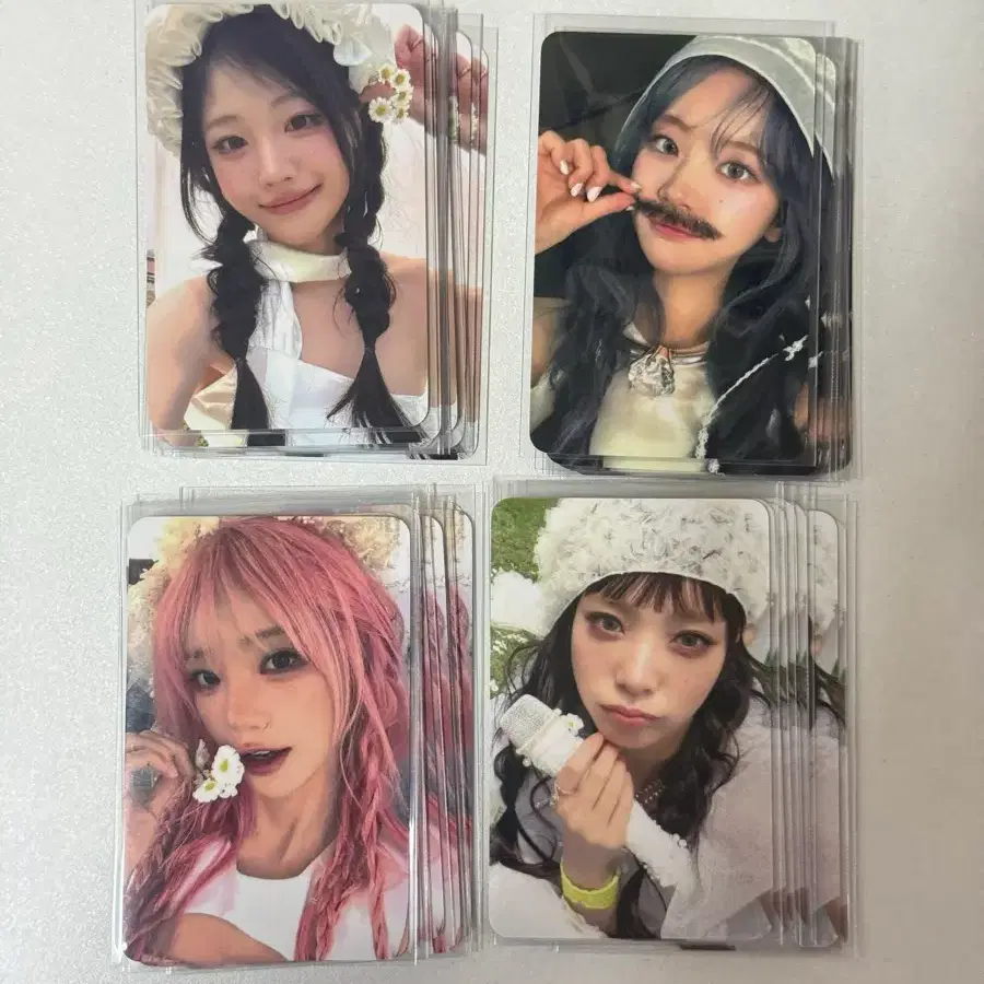 QWER 2nd Anniversary Pop-up Limited Rock Voice Keyring Hina Member