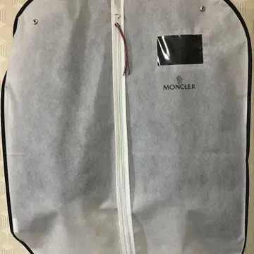 MONCLER 블랙 다운 자켓