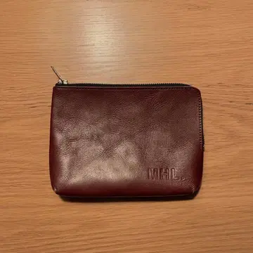 MHL. 가죽 지퍼 클러치백 지갑