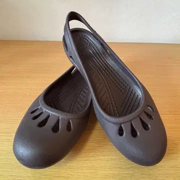 [ 새상품급 ] crocs 마린디 플랫 샌들 W6 브라운