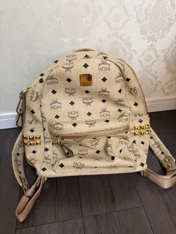 MCM 스터드 장식 캔버스 백팩