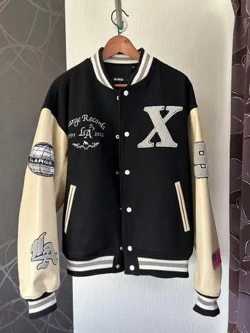 [ 컨디션 최상 ] XLARGE 바시티 자켓 블랙 사이즈 L