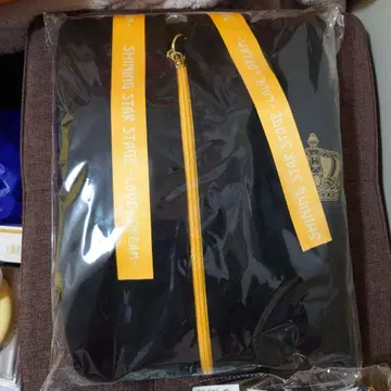 우타프리 SSS 후드티 나츠키