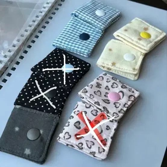 ハンドメイド）ケーブルホルダーイヤホンホルダーの整理充電器の整理