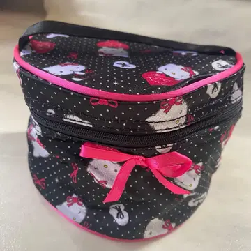 새상품 헬로키티 화장품 파우치