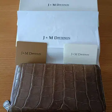 J & M Davidson 브라운 악어 가죽 장지갑