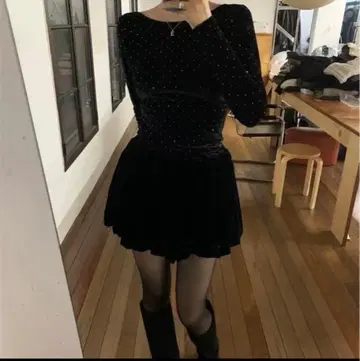 The Barnnet 블랙 벨벳 샷 스커트 미니 스커트
