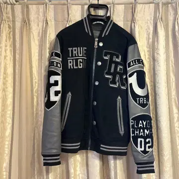 TRUE RELIGION 바시티 자켓