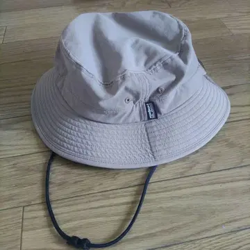 Patagonia 베이지 버킷햇