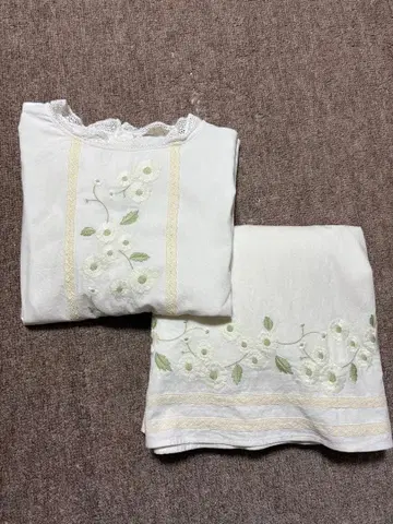 사만사 모스모스 블라우스 스커트 자수 셋업 2점