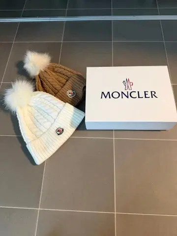MONCLER 니트 모자 2세트