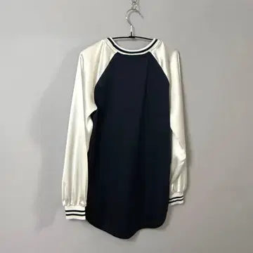 ARMANI EXCHANGE 래글런 티셔츠 아르마니