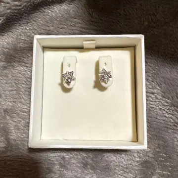 Swarovski 스터드 귀걸이