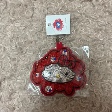 오사카 만박 미야쿠미야쿠 산리오 키티 반짝이 가죽 키링