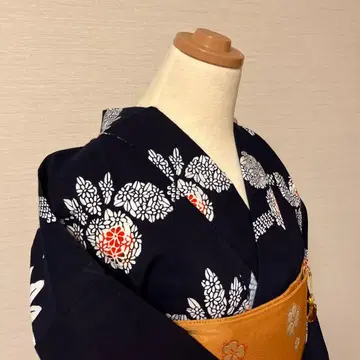 염색 유카타 창포 무늬 네이비 컬러