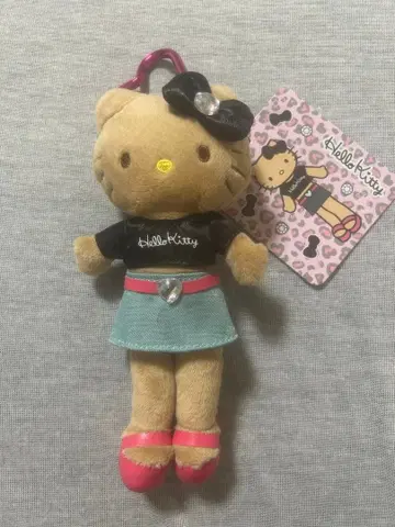 일광화상 키티 봉제 인형 키링 블랙T셔츠