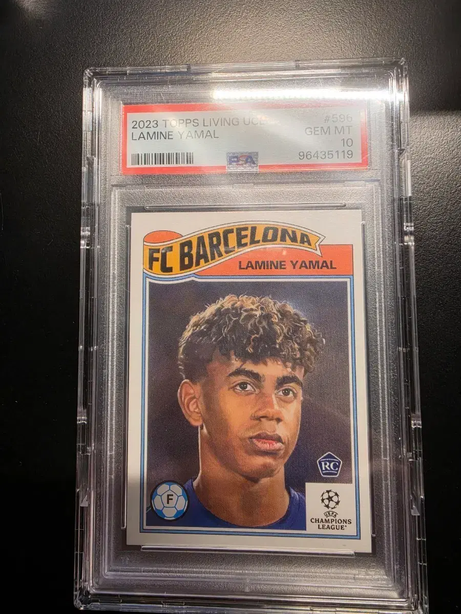 Topps 라민 야말 FC바르셀로나 PSA10 축구 카드 루키
