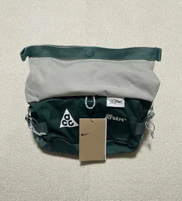 미사용 새상품 택 포함 NIKEACG 웨스트 파우치