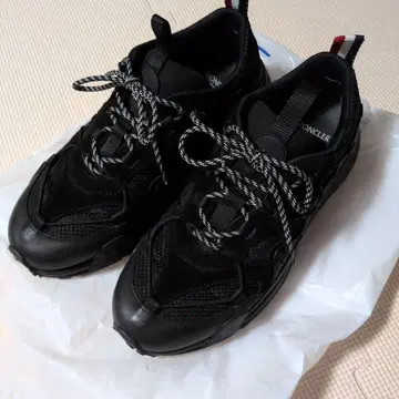 MONCLER 블랙 스니커즈