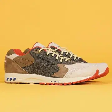 27.5cm Bodega x Reebok inferno suede