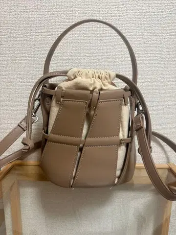 ZARA 가방 컷워크 핸드백 숄더백 베이지