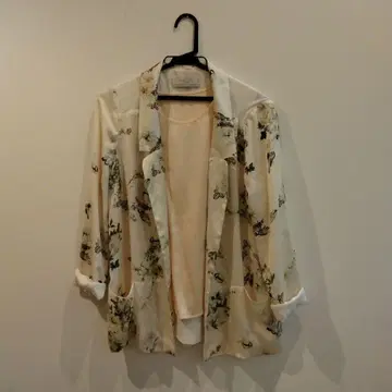 ZARA 자라 꽃무늬 테일러드 자켓 허리 리본 포함