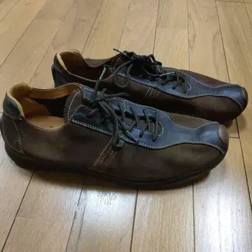 Clarks 브라운 스웨이드 레이스업 슈즈