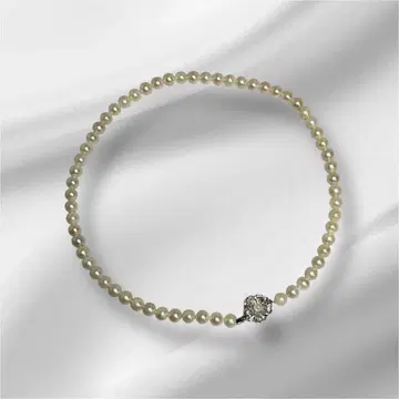 [ 하나뿐인 ] 정품 화이트 펄 목걸이 SILVER 꽃 모양 클로징