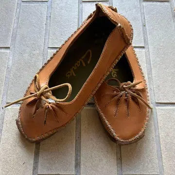 Clarks 브라운 모카신